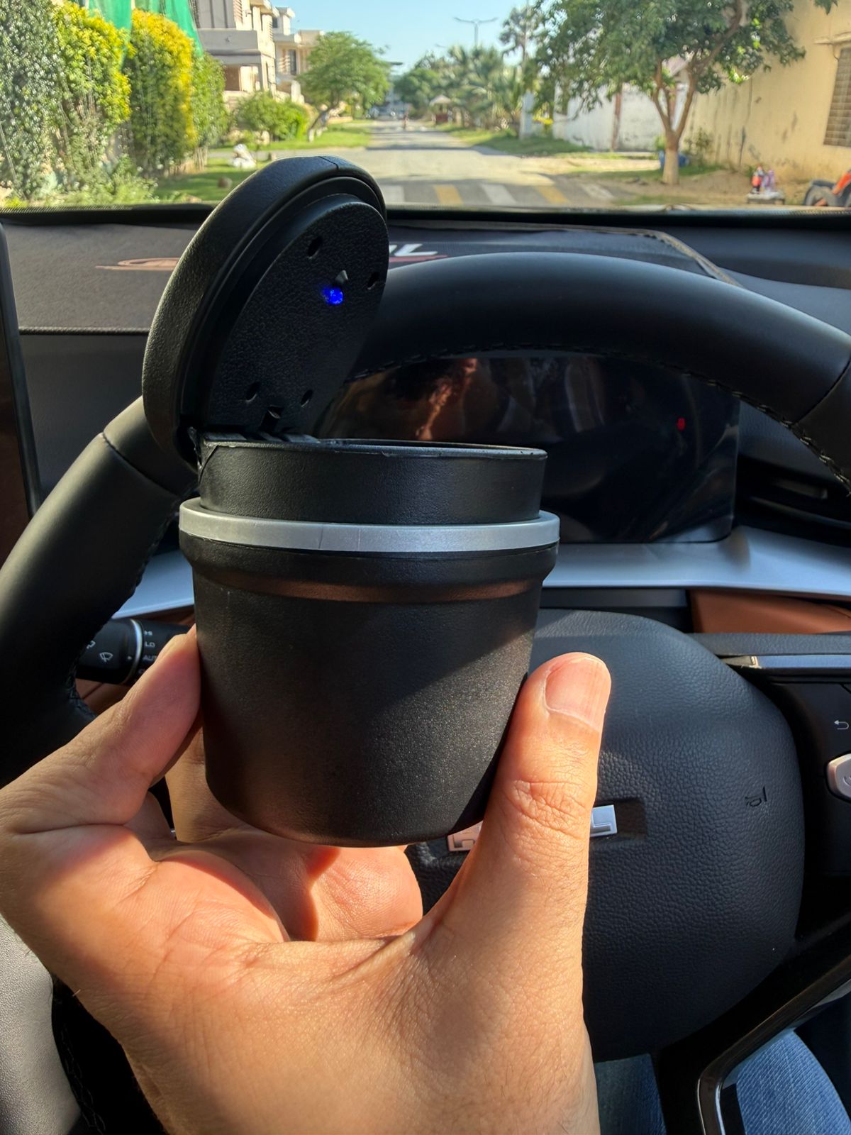 Mini Car Dust Bin for Cigarette Ash & Wrappers