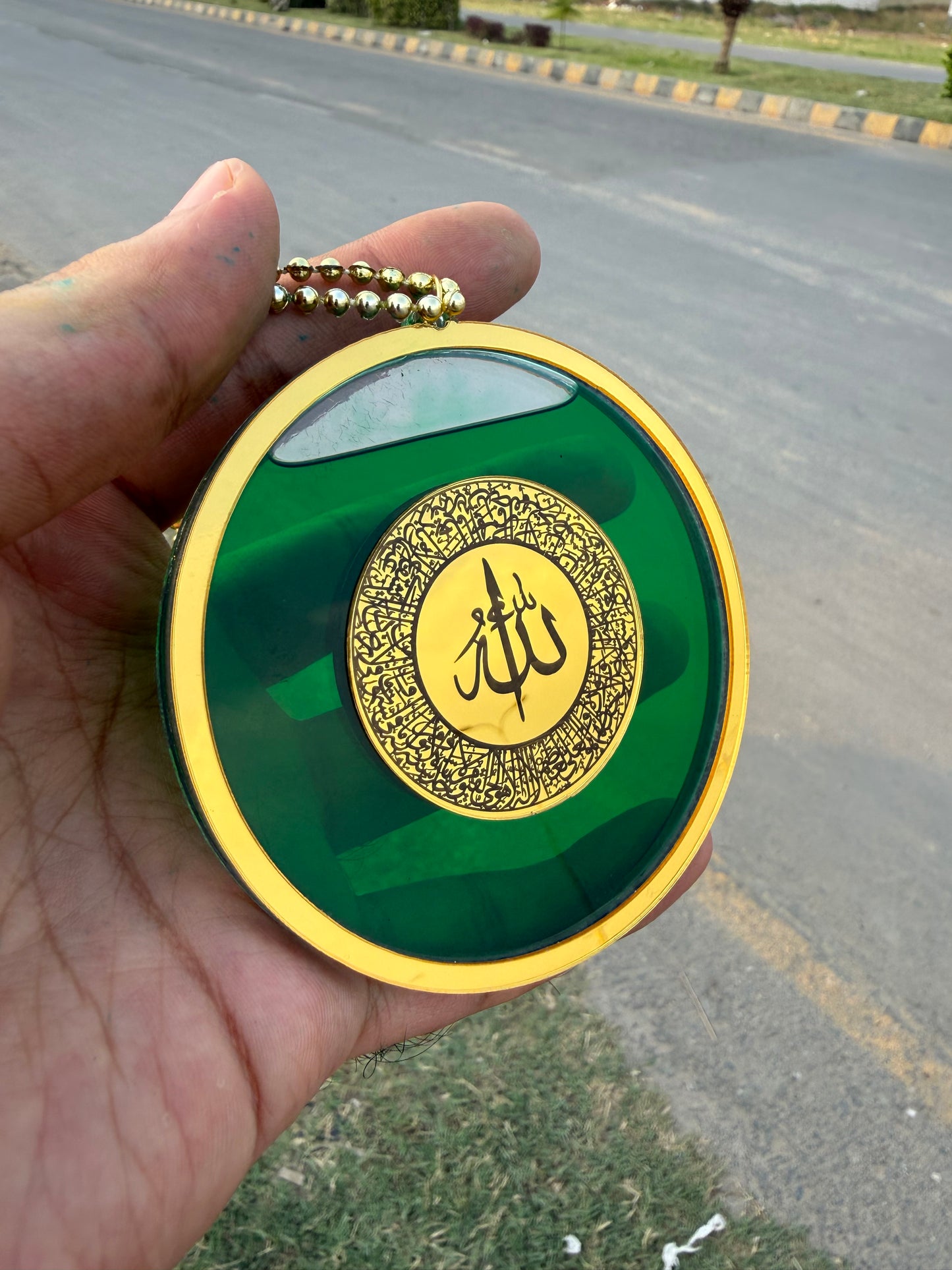 Luxury Circle shape Car Hanging Diffuser - Black & Gold Islamic Pendant with Ayat-ul-Kursi & Safar ki Dua
