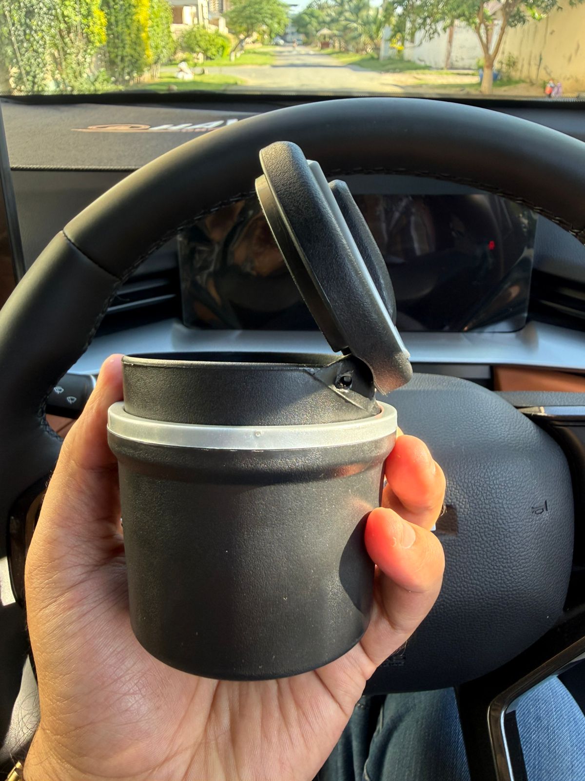 Mini Car Dust Bin for Cigarette Ash & Wrappers